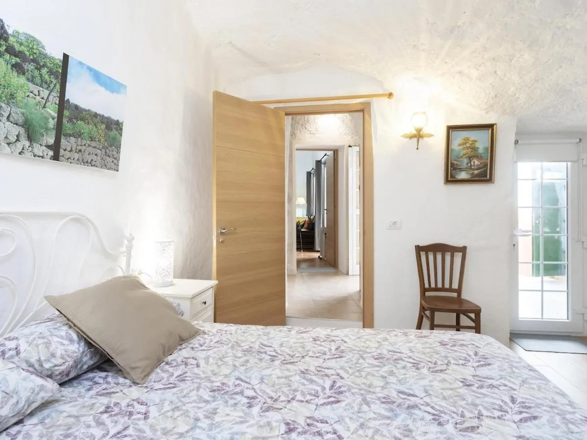 Lightbooking Casa Cueva Las Teresitas Tenerife Lomo de Mena Tatil Evi